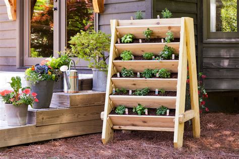 12 Beautiful Pallet Garden Ideas - Roots Nursery