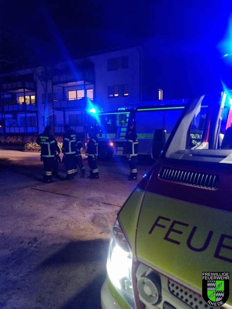 Feuer Mit Menschenleben In Gefahr Feuerwehr Rhede