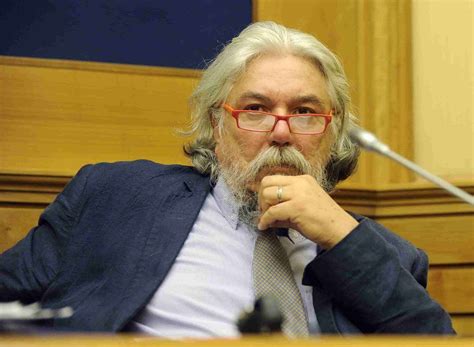 Alessandro Meluzzi Ricoverato Cos Ha E Come Sta Lo Psichiatra