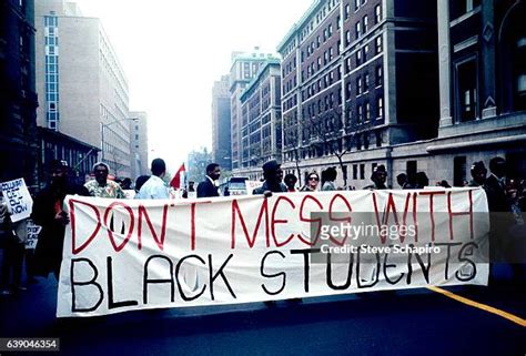 Columbia University Protest Photos and Premium High Res Pictures - Getty Images