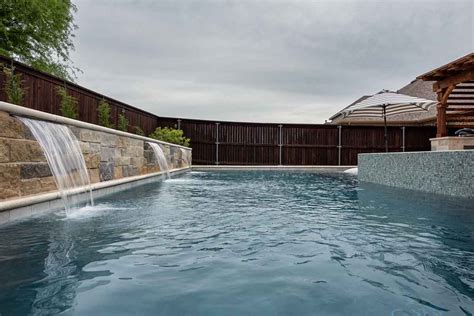 Inground Pool With Raised Spa - Lonestar Pool & Spa Design