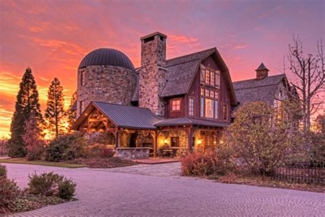 Incredible Barn Mansion Of Wood And Stone In Utah - DigsDigs