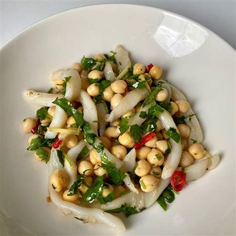 The Return Of The Naked Chef Eat Your Books