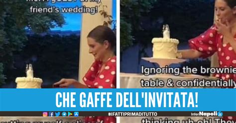 Taglia La Torta Nuziale Prima Degli Sposi La Gaffe Dell Invitata