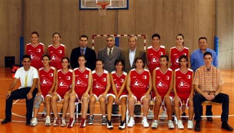 El Tear Ramón y Cajal homenajeará al primer equipo de baloncesto de su