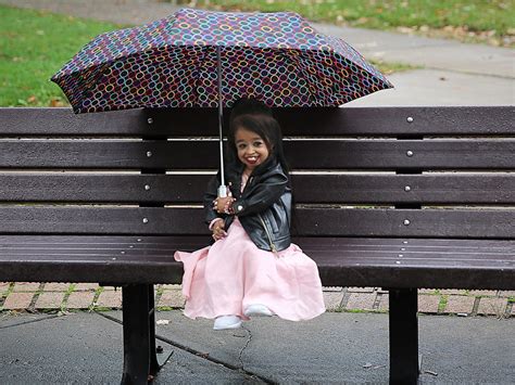 World S Smallest Woman Meet Jyoti Apple TV