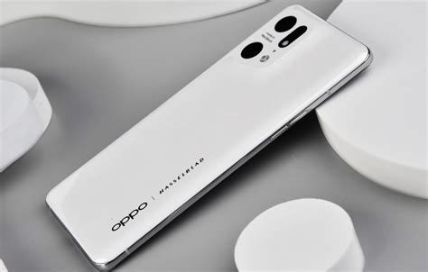 OPPO Find X6 Proスマートフォンには新しいSnapdragon 8 Gen 2プロセッサが搭載されます