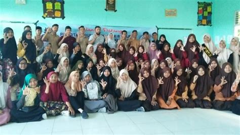 MAN 1 Aceh Besar Gelar Workshop Folipik