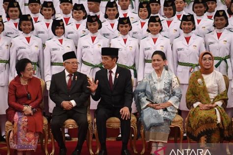 Presiden Kukuhkan Anggota Paskibraka Di Istana Negara ANTARA News