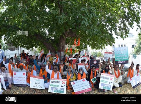 Pakistani Activists Of Rwadari Tehreek Shouting Slogans Against