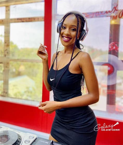 Hot Sexy DJ Alyshia Bikini Pics