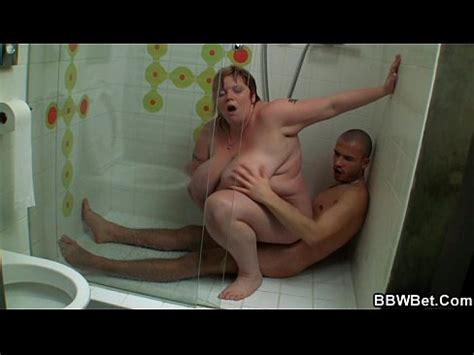 Dama De Tetas Enormes Cabalga En La Ducha XVIDEOS