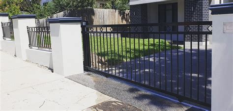 Riser Hinge Gates In Melb And Gippsland Pandk Visser Fencing