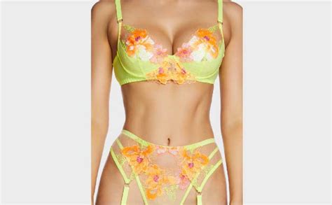 Quelle lingerie convient le mieux à ma petite amie timide Bebadass