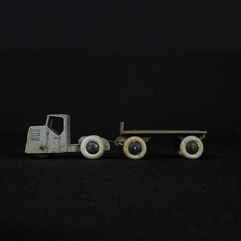 Dinky Toys Truck Online at Best Price | Genesis