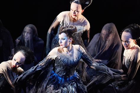 Anna Siminska as Queen of the Night in Zauberflöte Photos Royal