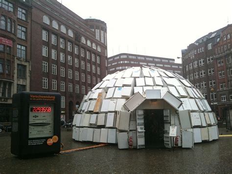An Igloo Made From 322 Refrigerators | Amusing Planet