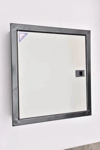 Three Phase 415 V 6 Way TPN Duble Door MCB Electrical Distribution