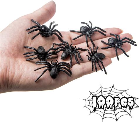 Bainfe 100pcs Plastic Spiders Halloween Realistic Plastic Spider Small Spiders Fake