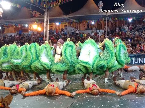 ACONTECE Público lota as arquibancadas na primeira noite do festival