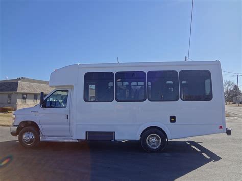 2013 Goshen Coach Gcii Ford 16 Passenger And 2 Wheelchair Shuttle Bus