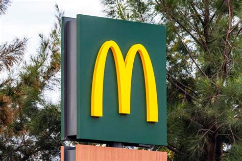 McDonald s un véritable tsunami l enseigne va changer la recette du