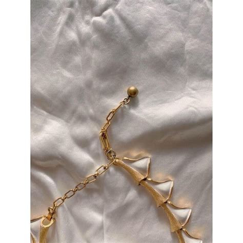 S Trifari Gold Toned Choker White Enamel In Gold Gem