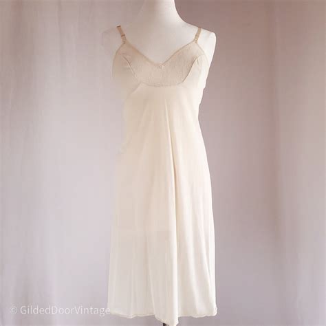 Vintage Vanity Fair Ivory White Dress Slip Lingerie For Women