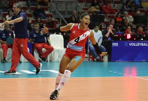 Liga Nacional De Vóley Brenda Lobatón Hizo Oficial Su Salida De