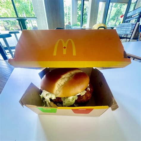 We Tried Mcdonald S New Mccrispy And Here S What We Thought Photos