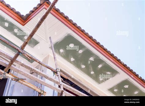 Instalación De Fascia Fotografías E Imágenes De Alta Resolución Alamy