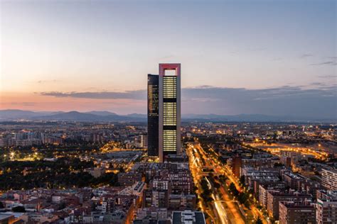 Amancio Ortega Compra La Torre Cepsa De Madrid Por Millones De Euros