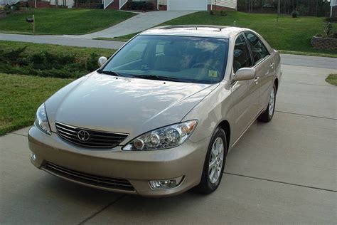 2005 Toyota Camry SE - Sedan 2.4L auto