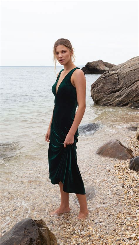 The Short Bridesmaid Dresses for every Girl in your Bridal Party | Nabbd