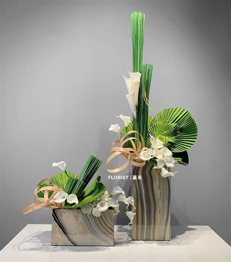 Pin By Violet On Flowers Flower Vase Arrangements Modern Flower