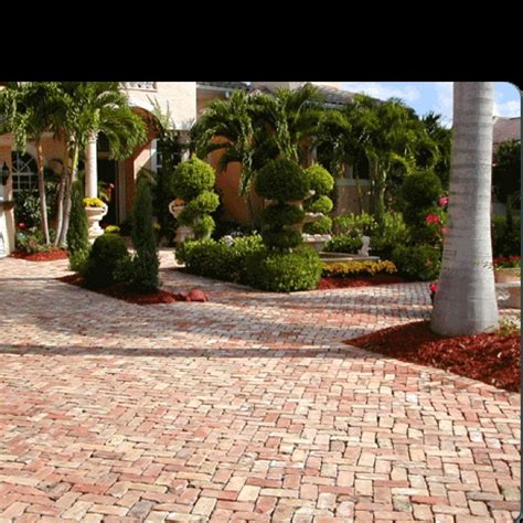 Old Chicago Brick Pavers for a Timeless Patio Design