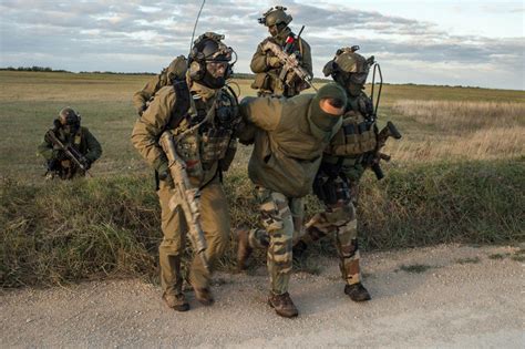 French Para-commandos (GCP) during international exercice "Colobri" in