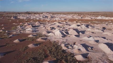 A Cidade Onde As Pessoas Vivem Embaixo Da Terra Por Causa Do Calor