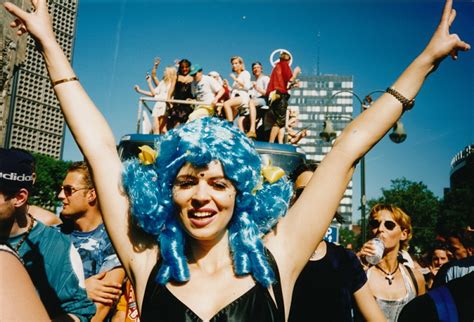 Unbelievable Photos Of Berlin Love Parade Page 3 Of 3 Only Techno