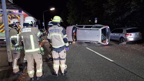 Auto überschlägt sich in der Innenstadt Fahrer schwer verletzt NDR