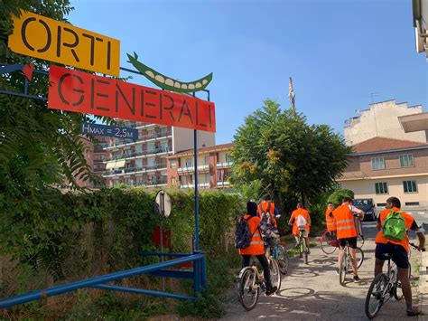 Piazza Ragazzabile Fondazione della Comunità di Mirafiori Torino