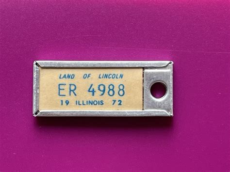 Illinois DAV Tag Disabled American Veteran License Plate Keychain 1974