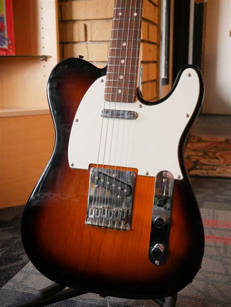 Squier Affinity Series telecaster - sunburst