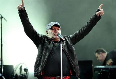 Vasco Rossi Oggi Compie Anni La Cittadinanza Onoraria Di Modena