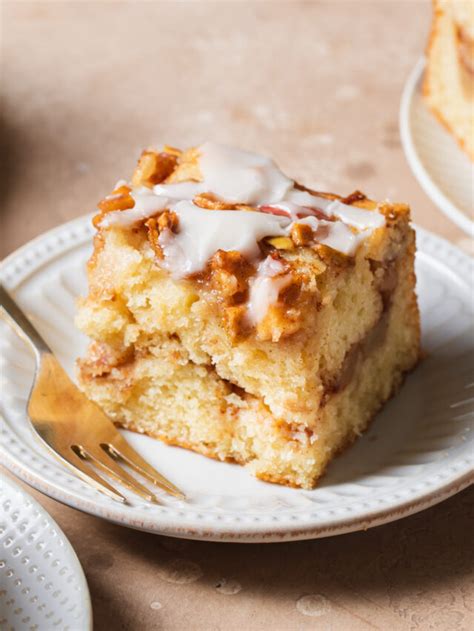 Apple Cinnamon Cake - Style Sweet