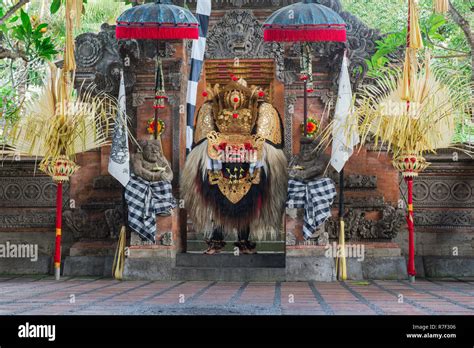 Danza tradicional balinesa fotografías e imágenes de alta resolución