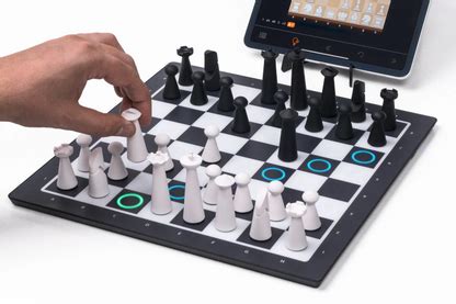 GoChess Mini: The Compact and Innovative Automatic Chess Board – Particula