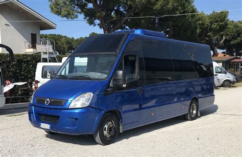 Minibus Usato Iveco Daily Tomassini 2011 Il Boss Dei Bus