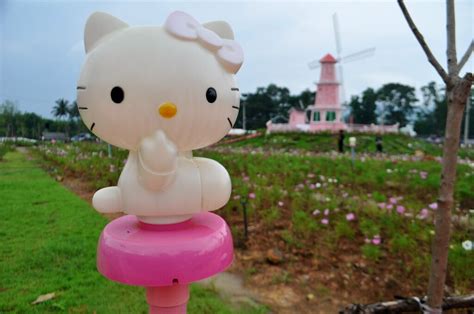 Travel To Thailand Hello Kitty Themed Resort Is A Big Pink Surprise Solo Travel Girl