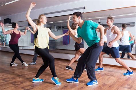 Aula de dança de salão conheça os principais benefícios dessa prática